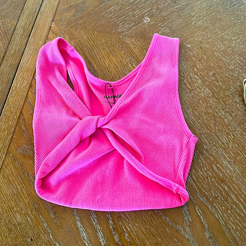 pink garage top💗